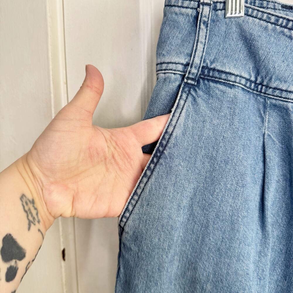 Boden High Waisted Pleated Front Tapered Mom Cropped Jeans 8 Retro Style Raw Hem - Picture 6 of 15
